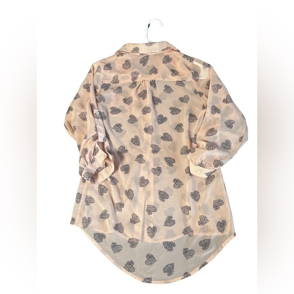 Rue 21 Blush Collar Buttondown Midsleeve RollTab Heart V Neck Shirt Size Small - Picture 7 of 14